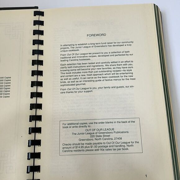 LOT OF TWO VINTAGE JUNIOR LEAGUE SOUTHERN COOKBOOKS - Picture 8 of 9